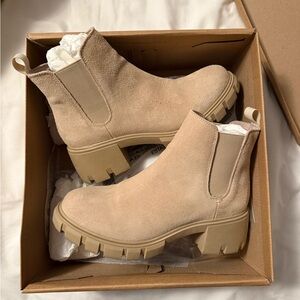 Steve Madden Howler Tan Suede Ankle Booties
